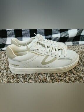 Tretorn Serve Sneakers Womens 7 White Taupe Casual Low Top Lace Up Shoes